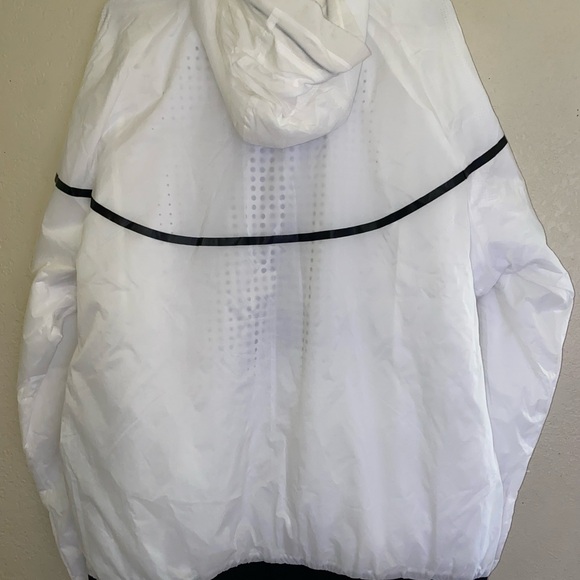 Nike Tech AeroShield 2015 Jacket Men's Full Zip Windrunner XXL NWT - Picture 4 of 5